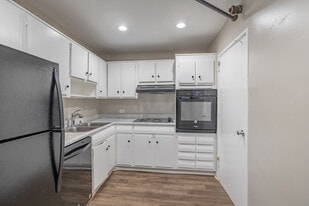 Continental Condos in Nashville, TN - Building Photo