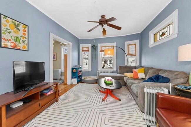 28 Magnolia St in Arlington, MA - Building Photo - Building Photo