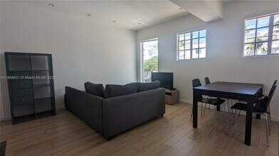 700 16th St in Miami Beach, FL - Building Photo - Building Photo