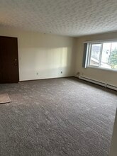 6511 E 8th Ave, Unit #4 in Anchorage, AK - Building Photo - Building Photo