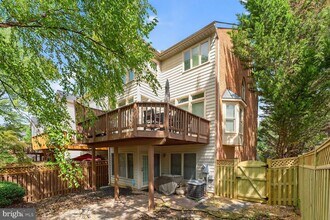 1794 Paisley Ct in Vienna, VA - Building Photo - Building Photo