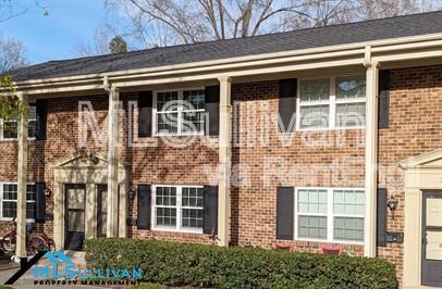 1002 Willow Dr in Chapel Hill, NC - Foto de edificio - Building Photo