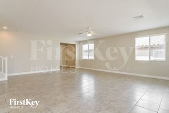 6764 Lavender Sky Ct in Las Vegas, NV - Foto de edificio - Building Photo