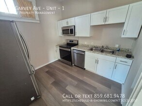 818 Garvey Ave in Elsmere, KY - Building Photo - Building Photo