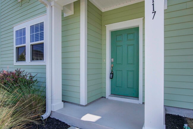 117 Archdale St in Summerville, SC - Building Photo - Building Photo