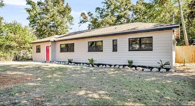22 Adkinson Dr in Pensacola, FL - Foto de edificio - Building Photo