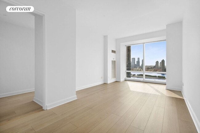 845 United Nations Plaza in New York, NY - Building Photo - Building Photo