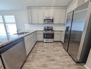 212 Rollingwood Dr in San Marcos, TX - Building Photo - Building Photo
