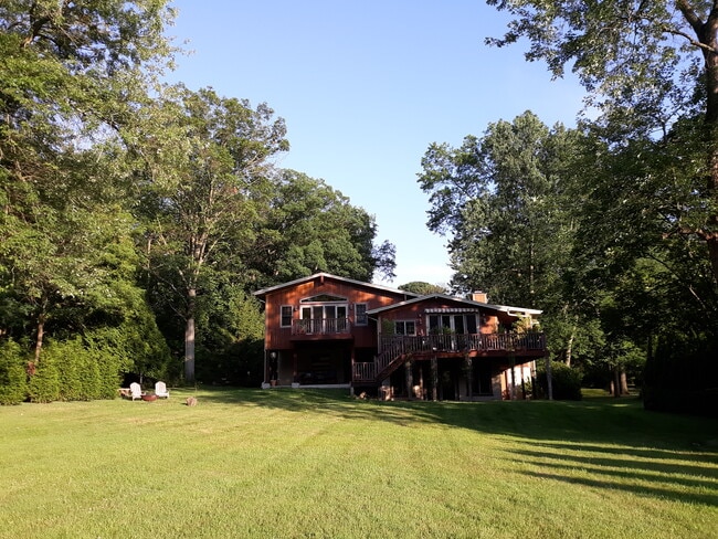 4 Greenbrier Rd in Green Brook, NJ - Foto de edificio - Building Photo