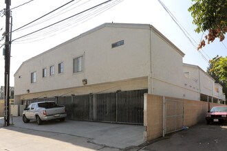 Broadway Apartments in Anaheim, CA - Building Photo - Building Photo