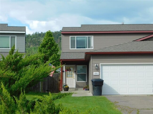 property at 1962 Greatview Dr