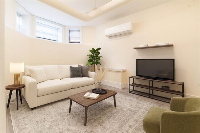 82 Peterborough St, Unit 32 in Boston, MA - Building Photo - Building Photo