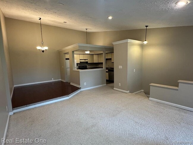 19317 Surrey Ln in Northville, MI - Building Photo - Building Photo