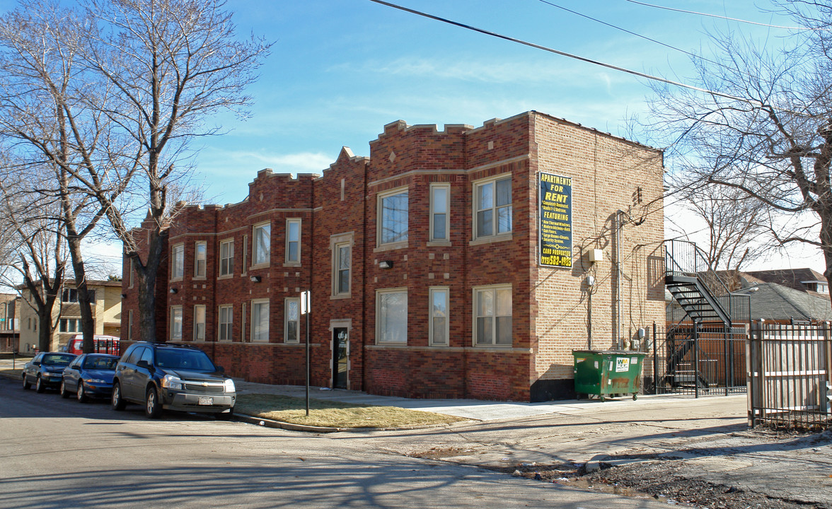 4737-4743 W 65th St in Chicago, IL - Building Photo