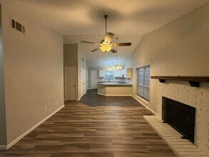 815 Versailles St in Mesquite, TX - Building Photo - Building Photo