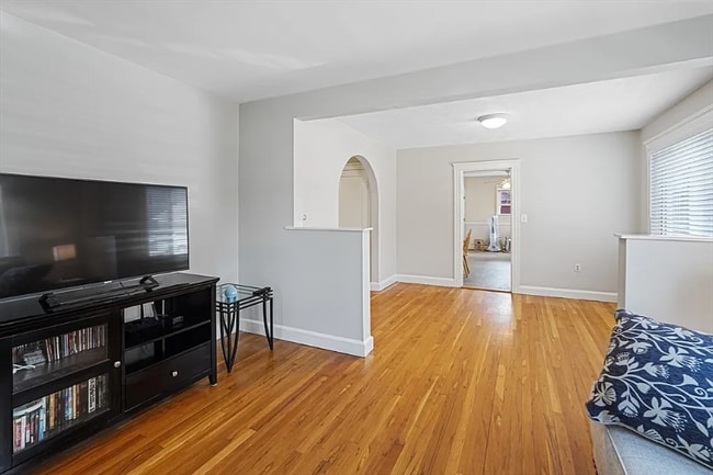 61 Gleason Rd