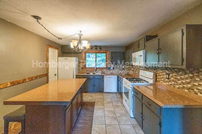 property at 1407 W Spring Ln