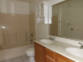 2024 E Saint Catherine Ave in Phoenix, AZ - Building Photo - Building Photo
