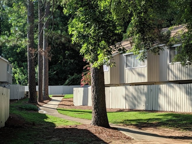 Clarkston Townhomes in Clarkston, GA - Building Photo - Building Photo