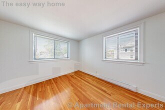 134 Summer St, Unit #15 in Malden, MA - Building Photo - Building Photo