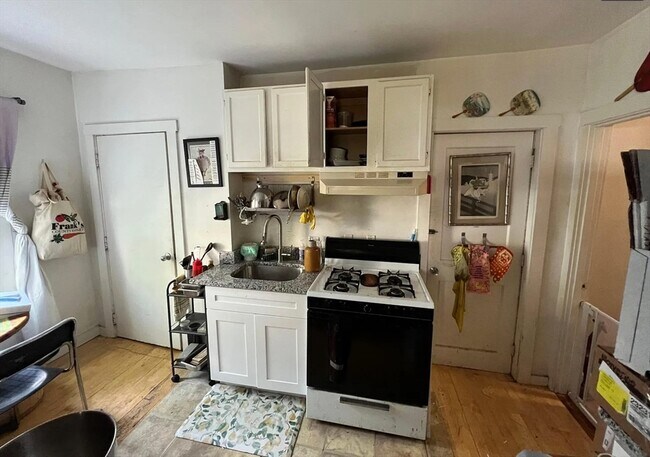 109 R Beacon St-Unit -1 in Somerville, MA - Building Photo - Building Photo