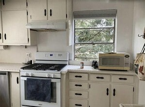 1515 Beech Valley Way NE in Atlanta, GA - Building Photo - Building Photo