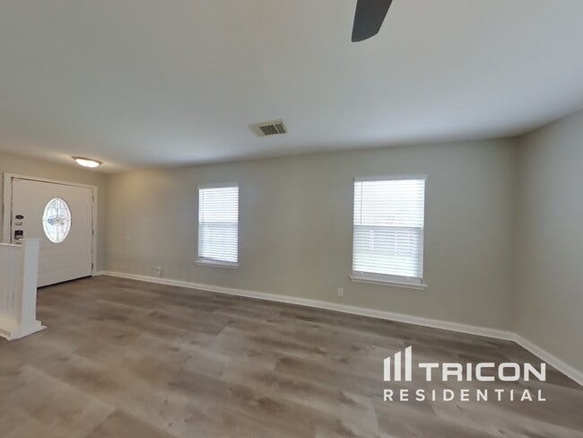 3417 Santa Fe Trail in Seguin, TX - Building Photo - Building Photo
