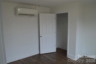 709 S Elm St in Statesville, NC - Building Photo - Building Photo