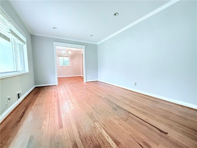 1057 Latham Rd in Decatur, GA - Building Photo - Building Photo