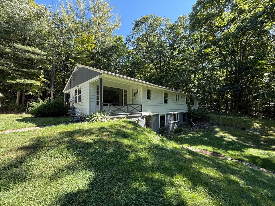 1690 Slaterville Rd, Unit 1 in Ithaca, NY - Building Photo