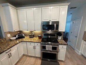 11640 Vista Forest Dr in Alpharetta, GA - Building Photo - Building Photo