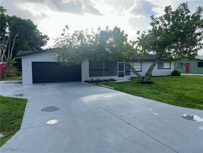 property at 2203 Santiago Ave