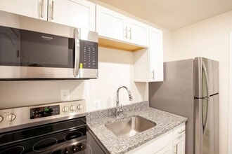 1000 Monticello Rd in Charlottesville, VA - Building Photo - Building Photo