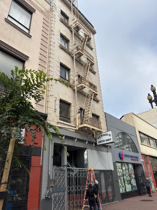 1242 Market St in San Francisco, CA - Building Photo