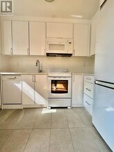 1291 Bayview Ave in Toronto, ON - Building Photo - Building Photo