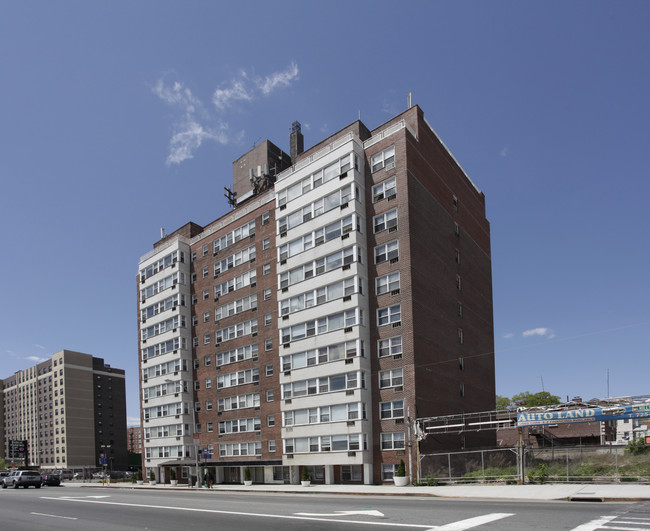 Park Towers East Apartments in Jamaica, NY - Foto de edificio - Building Photo