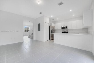 2659 SE 28th St in Homestead, FL - Building Photo - Building Photo