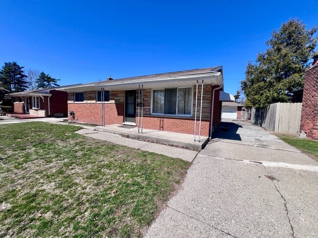 4709 Gerald St in Warren, MI - Building Photo - Building Photo