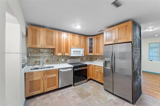 4101 NW 11th Ct in Miami, FL - Building Photo - Building Photo