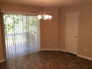 2665 Pebble Meadow Ln in Raleigh, NC - Building Photo - Building Photo