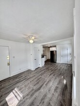 90 Brook Rd, Unit 1R in Quincy, MA - Building Photo - Building Photo