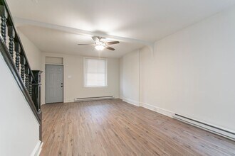 725 W Luzerne St in Philadelphia, PA - Building Photo - Building Photo