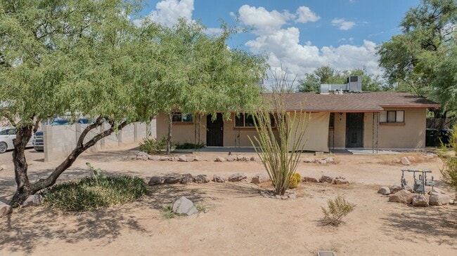 property at 3026 N Flanwill Blvd