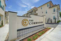 The Commodore Apartments in National City, CA - Foto de edificio - Building Photo