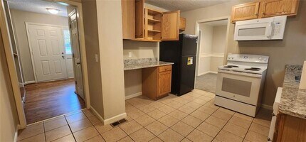 4678 N Springs Ln in Kennesaw, GA - Building Photo - Building Photo