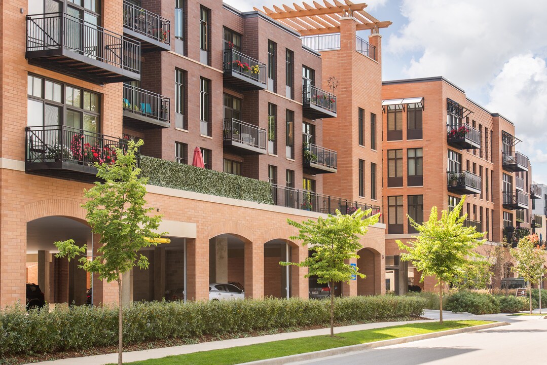 Beaumont Place Apartments in Whitefish Bay, WI - Foto de edificio