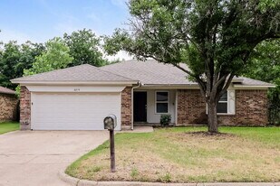 6214 Big Springs Dr in Arlington, TX - Building Photo
