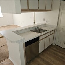 6481 Aragon Way in Ft. Myers, FL - Building Photo - Building Photo