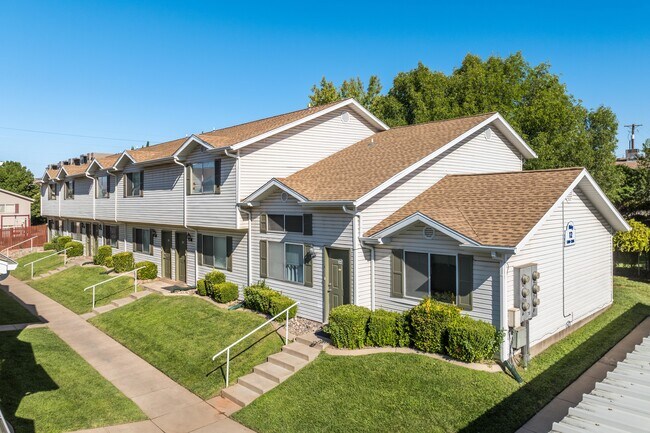 Sunridge Apartments in Saint George, UT - Foto de edificio - Building Photo