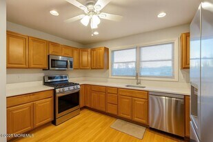 268 NJ-36 in Port Monmouth, NJ - Building Photo